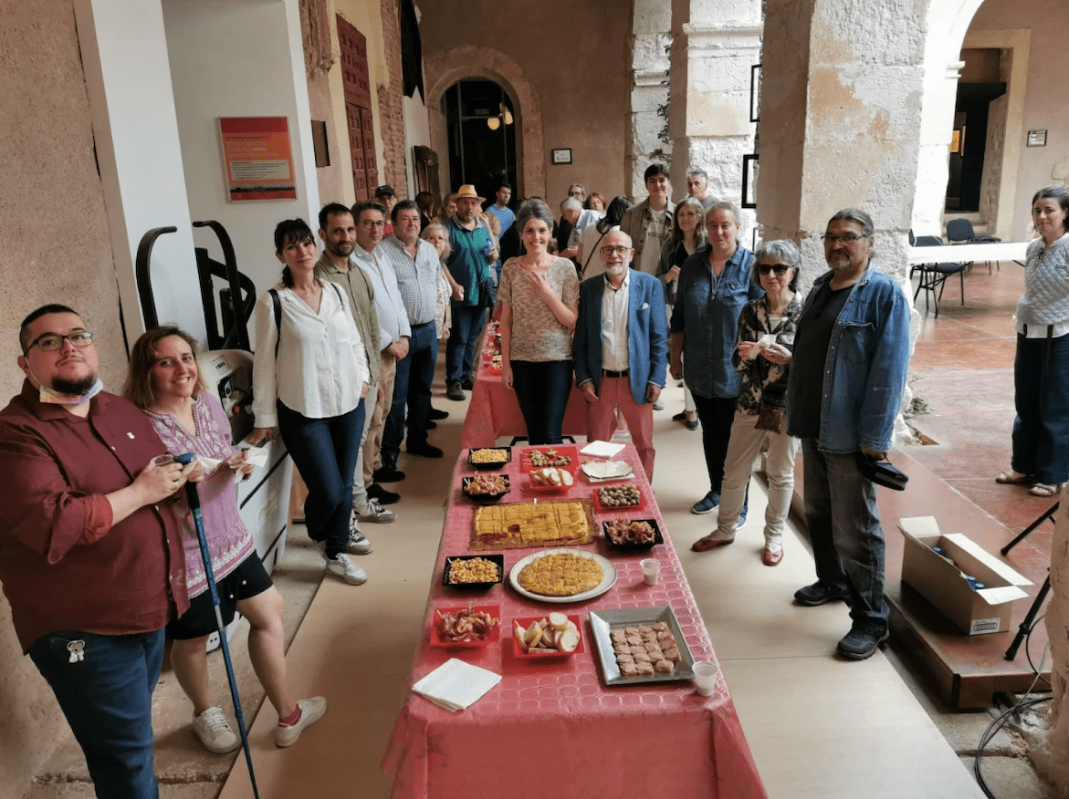 La Fundación DEARTE celebra su premio FUNDOS con vecin@s y amig@s